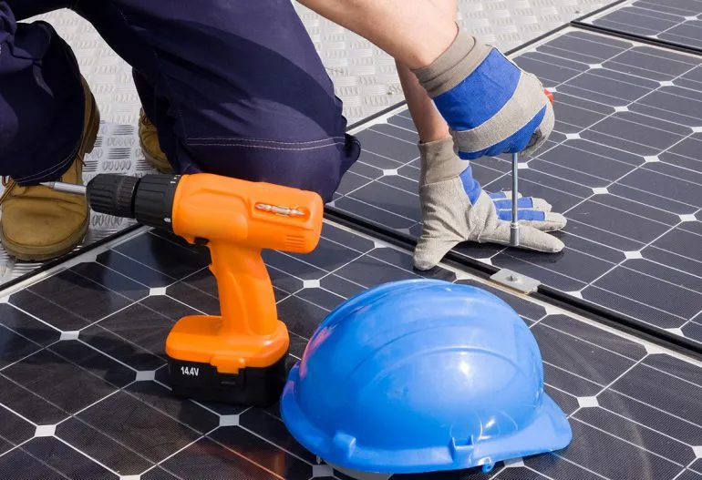 Var Olan Bir Grid-Tied Güneş Sistemine Pil Yedeklemesi Ekleme